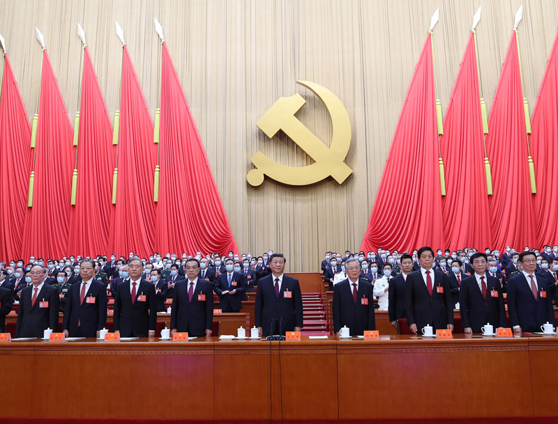 10月22日，中國(guó)共產(chǎn)黨第二十次全國(guó)代表大會(huì)在北京人民大會(huì)堂勝利閉幕。這是習(xí)近平、李克強(qiáng)、栗戰(zhàn)書(shū)、汪洋、王滬寧、趙樂(lè)際、韓正、王岐山、胡錦濤在主席臺(tái)上。.jpg
