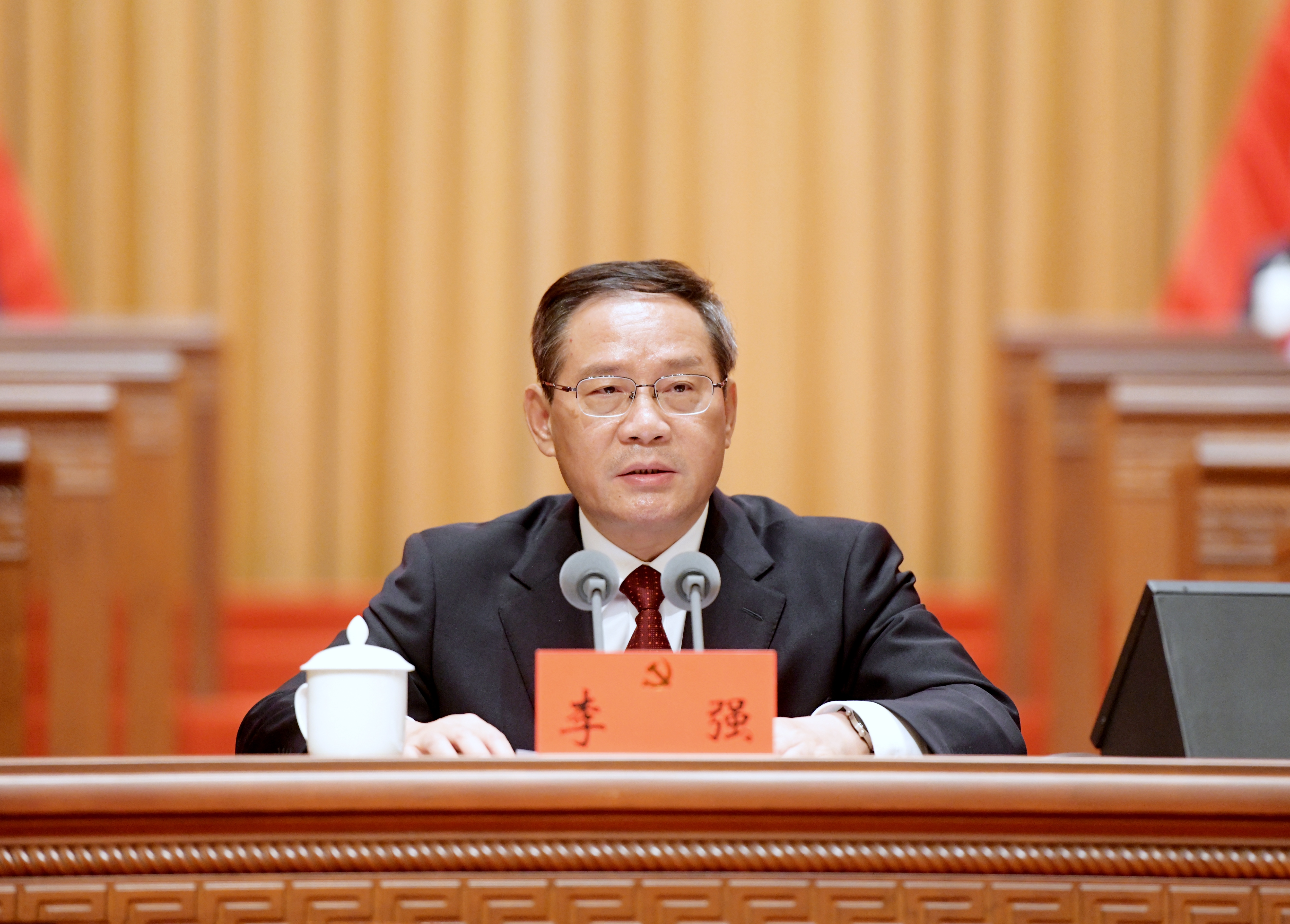中共上海市第十二次代表大會今天閉幕 李強(qiáng)同志主持大會.jpg